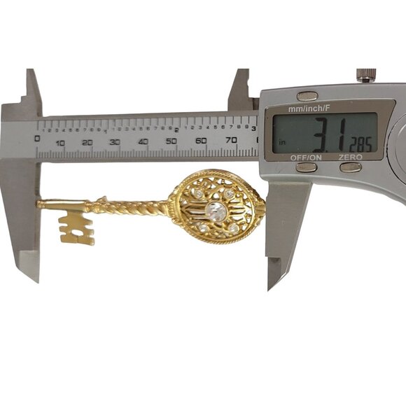 1928 Brand Gold Tone Clear Rhinestone Skeleton Key Brooch Pin K541 - Picture 8 of 10